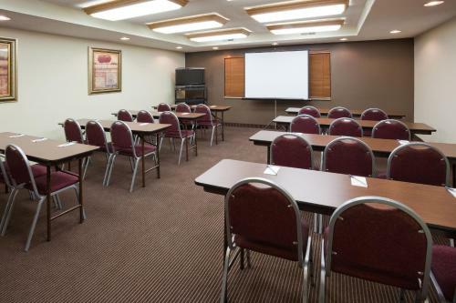 Hotel Americinn Thief River Falls