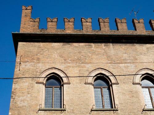 Hostal Casa Isolani, Piazza Maggiore