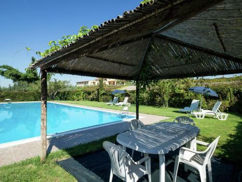 Sun-drenched Estate Close To Sciacca Just 7km From The Beach