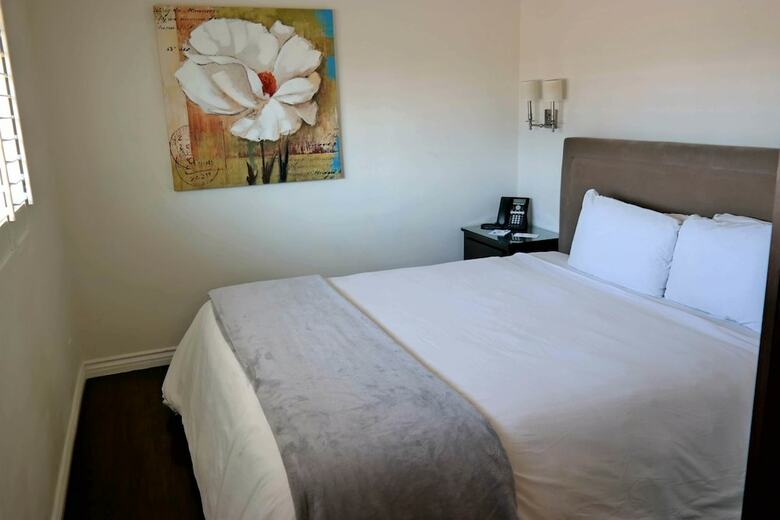 Hotel Malibu Country Inn