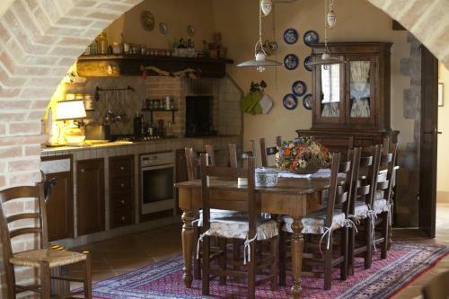 Collazzone Villa Sleeps 8 Pool Air Con Wifi