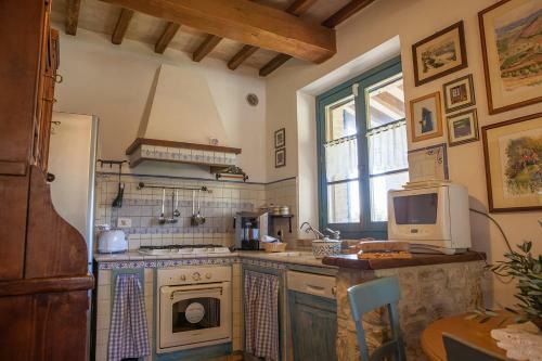 Collazzone Villa Sleeps 4 Pool Air Con Wifi