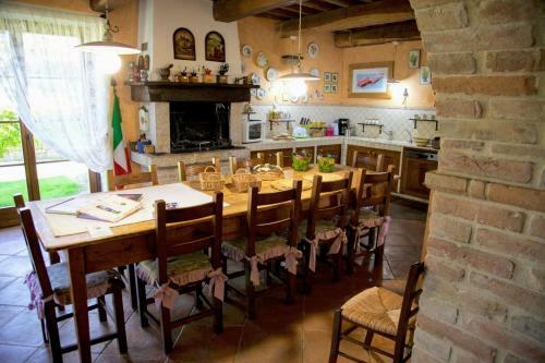 Collazzone Villa Sleeps 12 Pool Air Con Wifi