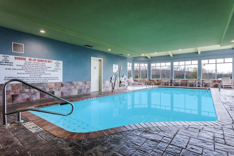 Holiday Inn Express Hotel & Suites Bremen