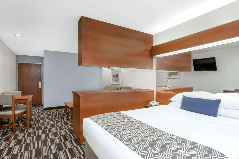 Hotel Microtel Inn & Suites By Wyndham Bremen