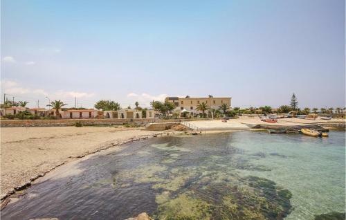 Four-bedroom Holiday Home In Custonaci