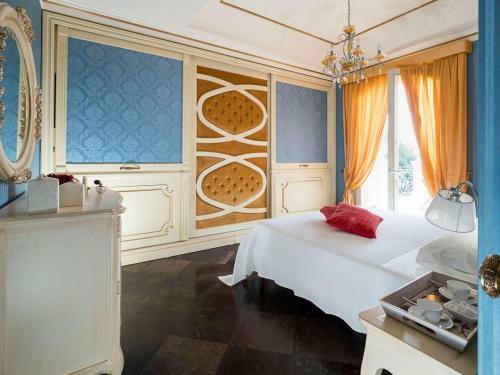Donnalucata Villa Sleeps 8 Pool Wifi