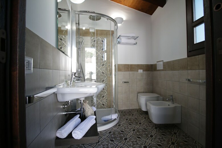 Hotel Ghivine Albergo Diffuso