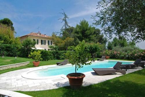 Fano Villa Sleeps 8 Pool Air Con Wifi