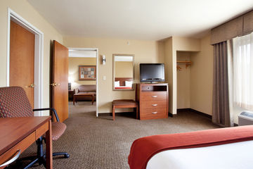 Holiday Inn Express Hotel & Suites Lewisburg
