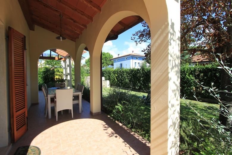Villa Dina