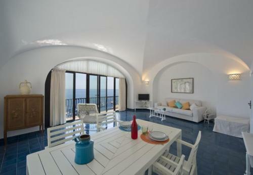 Furore Villa Sleeps 5