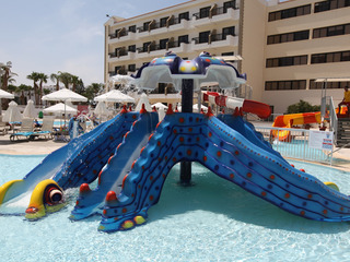 Anastasia Hotel(.)