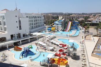 Anastasia Hotel(.)