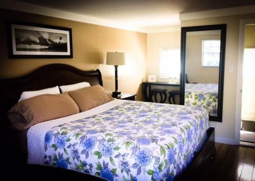 Hotel Santuit Inn
