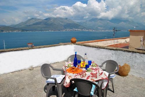 Gaeta Panoramic Apartment X4