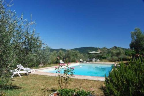 Barbischio Villa Sleeps 5 Pool Wifi