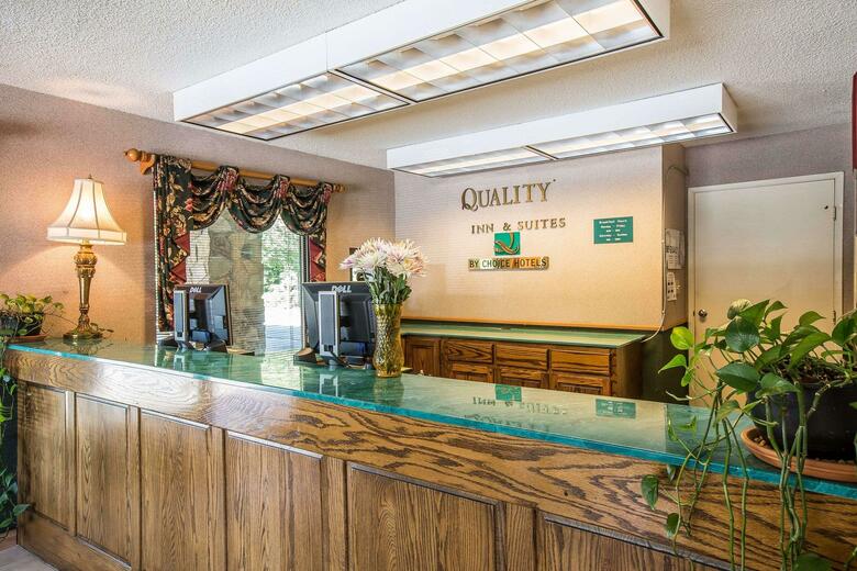 Hotel Quality Inn & Suites Mount Chalet