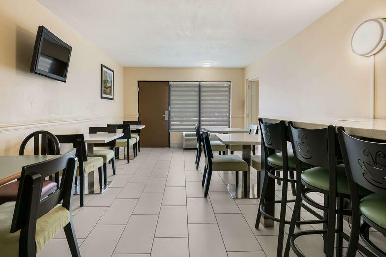 Hotel Quality Inn & Suites Mount Chalet