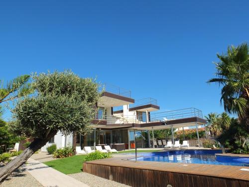 Villa Almadrava