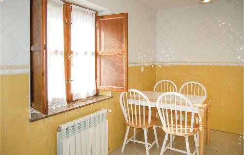 Three-bedroom Holiday Home In Cabrales