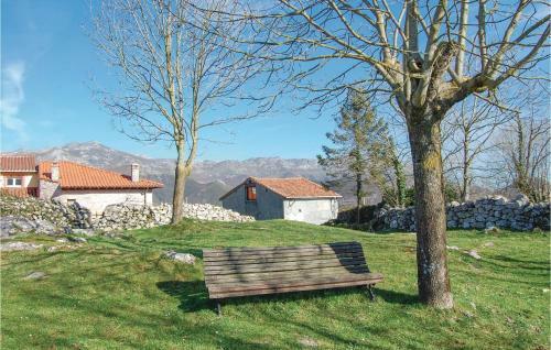 Three-bedroom Holiday Home In Cabrales