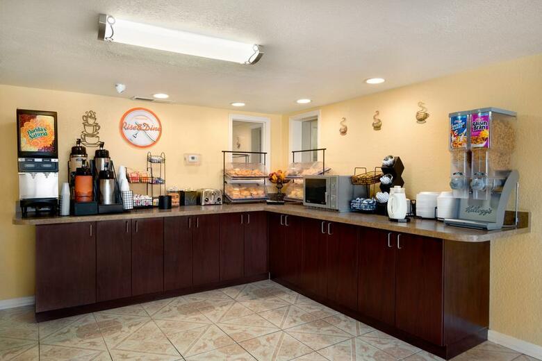 Hotel Howard Johnson - Port Richey