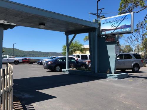 Lamplighter Motel Clearlake