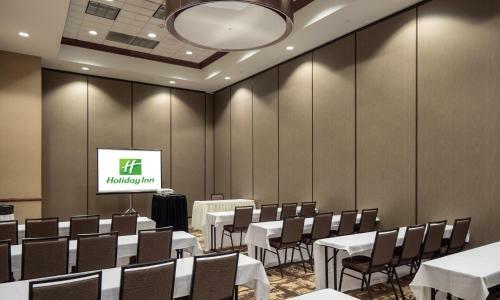 Holiday Inn Conference Center Marshfield, An Ihg Hotel