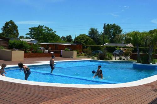 Lodge Caba�as De City Bell