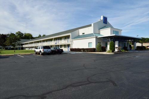 Motel 6 Tewksbury