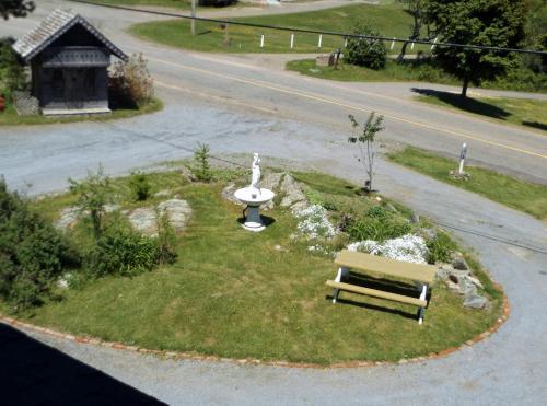 Posada Deer Island Inn