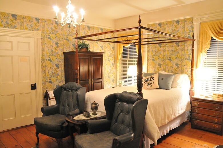 Posada Strong House Inn