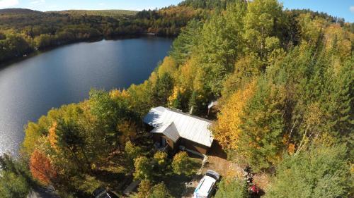 Chalet Au Lac Du Missionnaire
