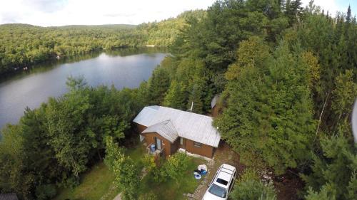 Chalet Au Lac Du Missionnaire