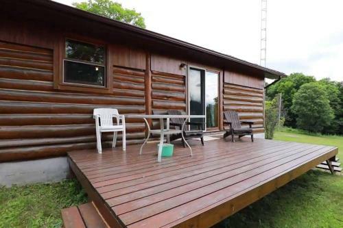Lodge Muskoka Log Cabin With Trails
