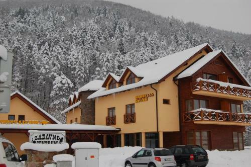 Posada Country Saloon Bel�