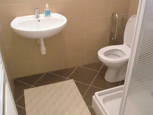 Hostal Ubytovanie Bi?�r