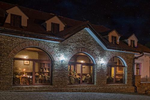 Hotel Pod Br�nou