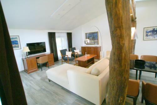 Golf Apartments