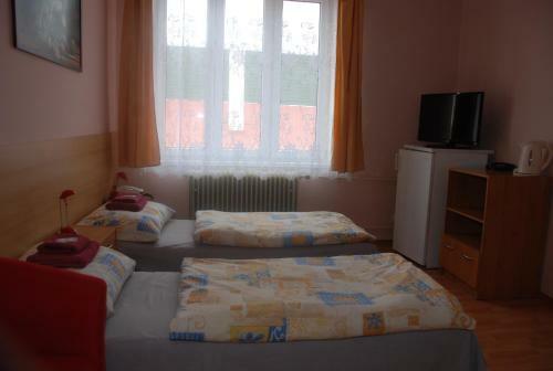 Hostal Penzion Rotunda