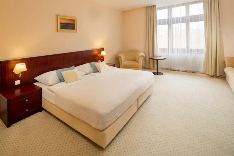 Hotel Kult�ra