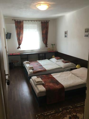 Harry's City Motel