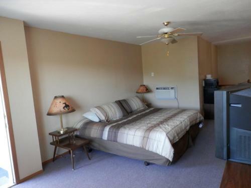 Trail Motel