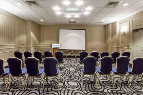 Crowne Plaza Hotel Southbury