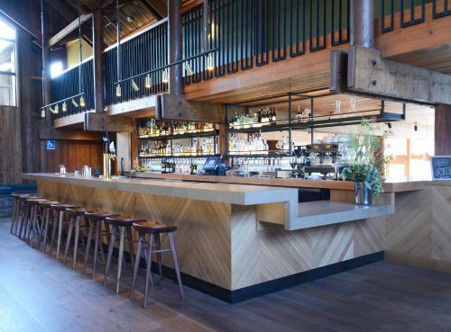 Posada Timber Cove Inn