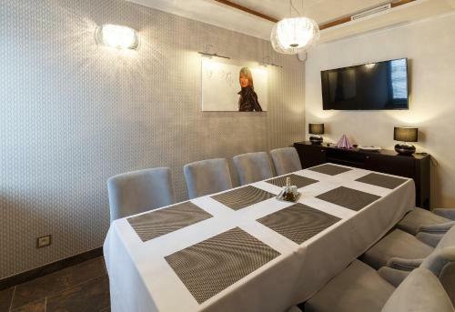 Hotel Bystr�