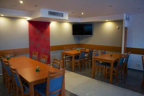 Hotel Penzi�n Trio
