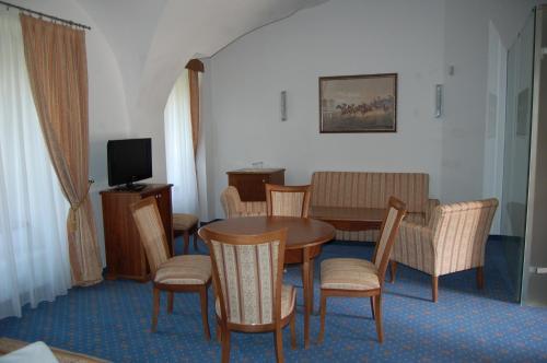 Hotel Z�mok Topo??ianky