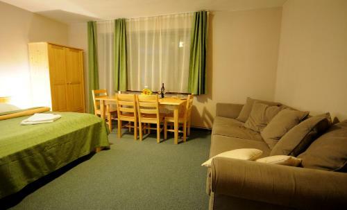 Hostal Penzi�n Adika